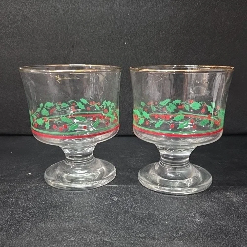 Libbey Christmas‎ Dessert Glasses, Set of 2, Vintage Holly & Berries Design